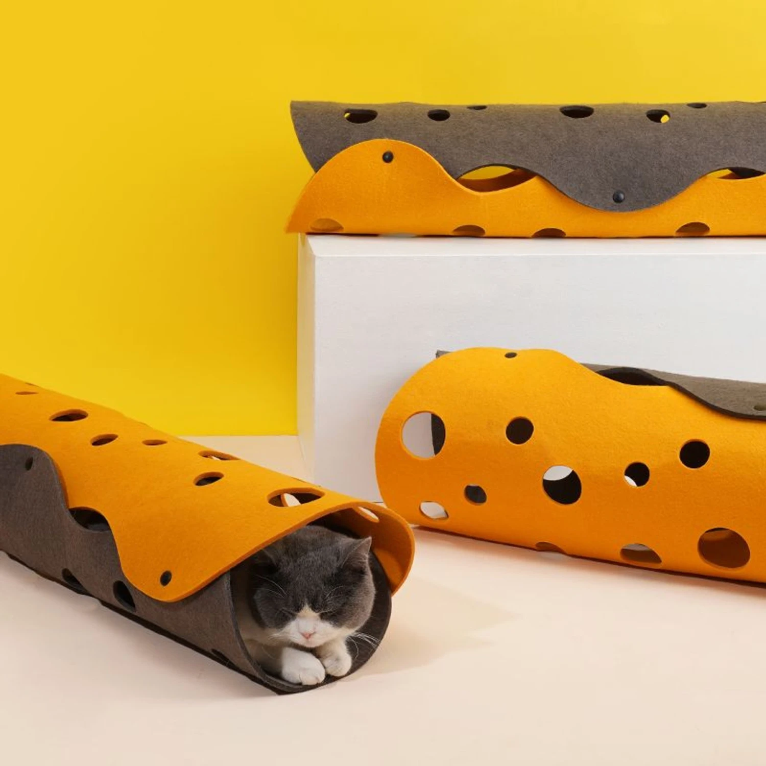 ZEZE "The Cheese" Adjustable Tunnel Cat Toy 4 ZEZE "The Cheese" Adjustable Tunnel Cat Toy - Image 2