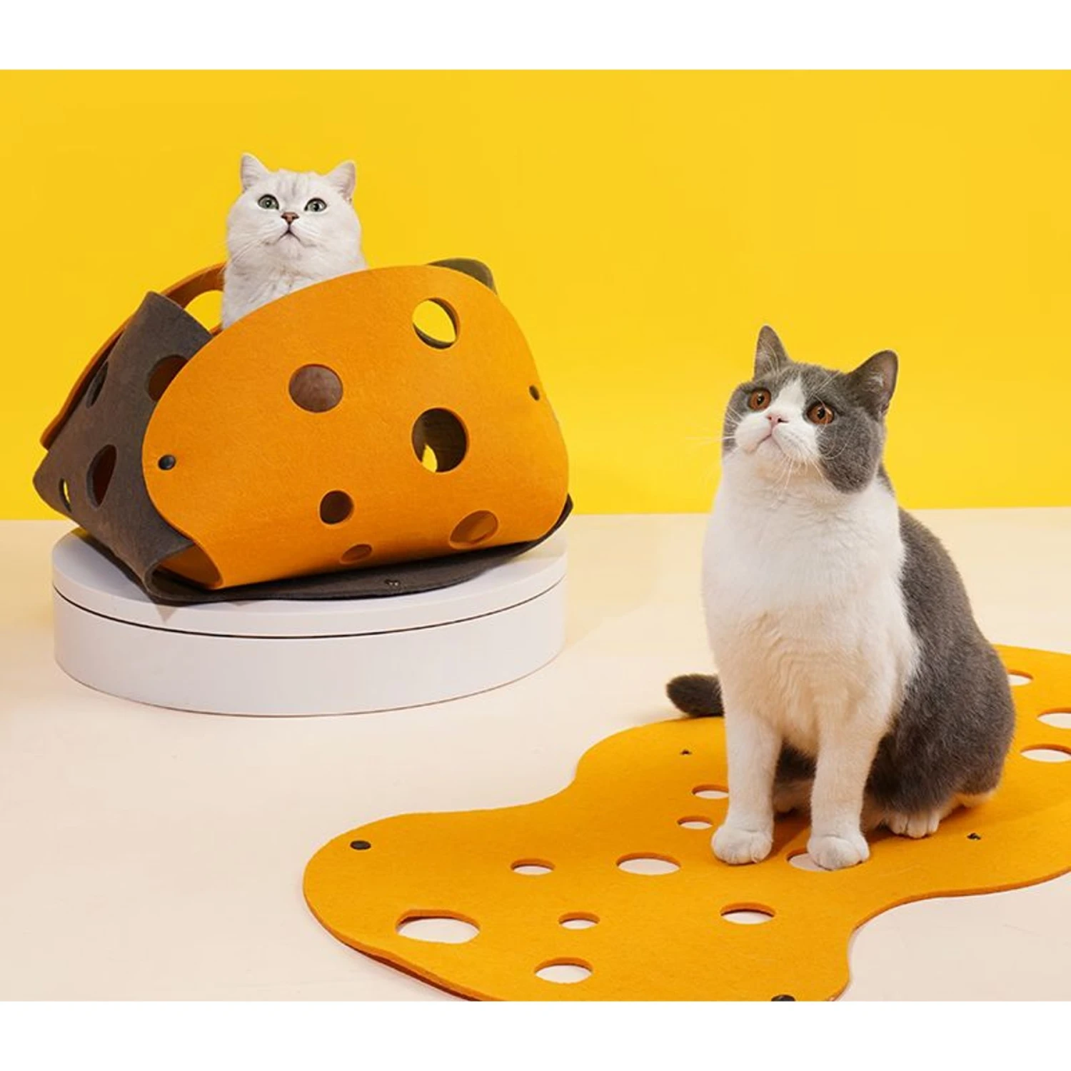 ZEZE "The Cheese" Adjustable Tunnel Cat Toy 5 ZEZE "The Cheese" Adjustable Tunnel Cat Toy - Image 3