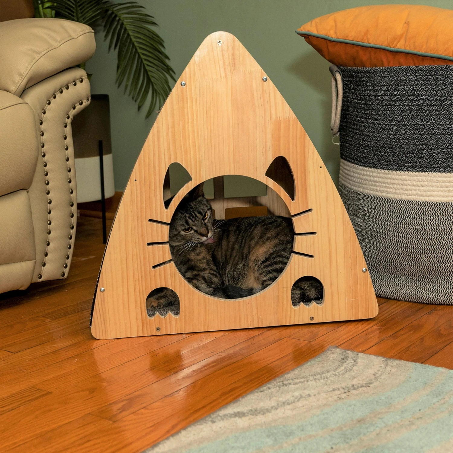 Armarkat Real Wood Triangular Cat Condo, Natural Beige, 22-in 8 Armarkat Real Wood Triangular Cat Condo, Natural Beige, 22-in - Image 6