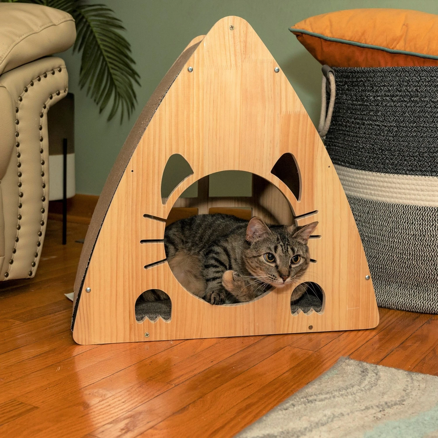 Armarkat Real Wood Triangular Cat Condo, Natural Beige, 22-in 9 Armarkat Real Wood Triangular Cat Condo, Natural Beige, 22-in - Image 7