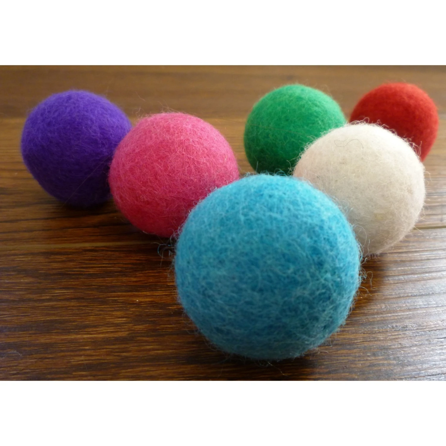 Earthtone Solutions Felted Wool Cat Ball Toy, 6 Count 6 Earthtone Solutions Felted Wool Cat Ball Toy, 6 Count - Image 4