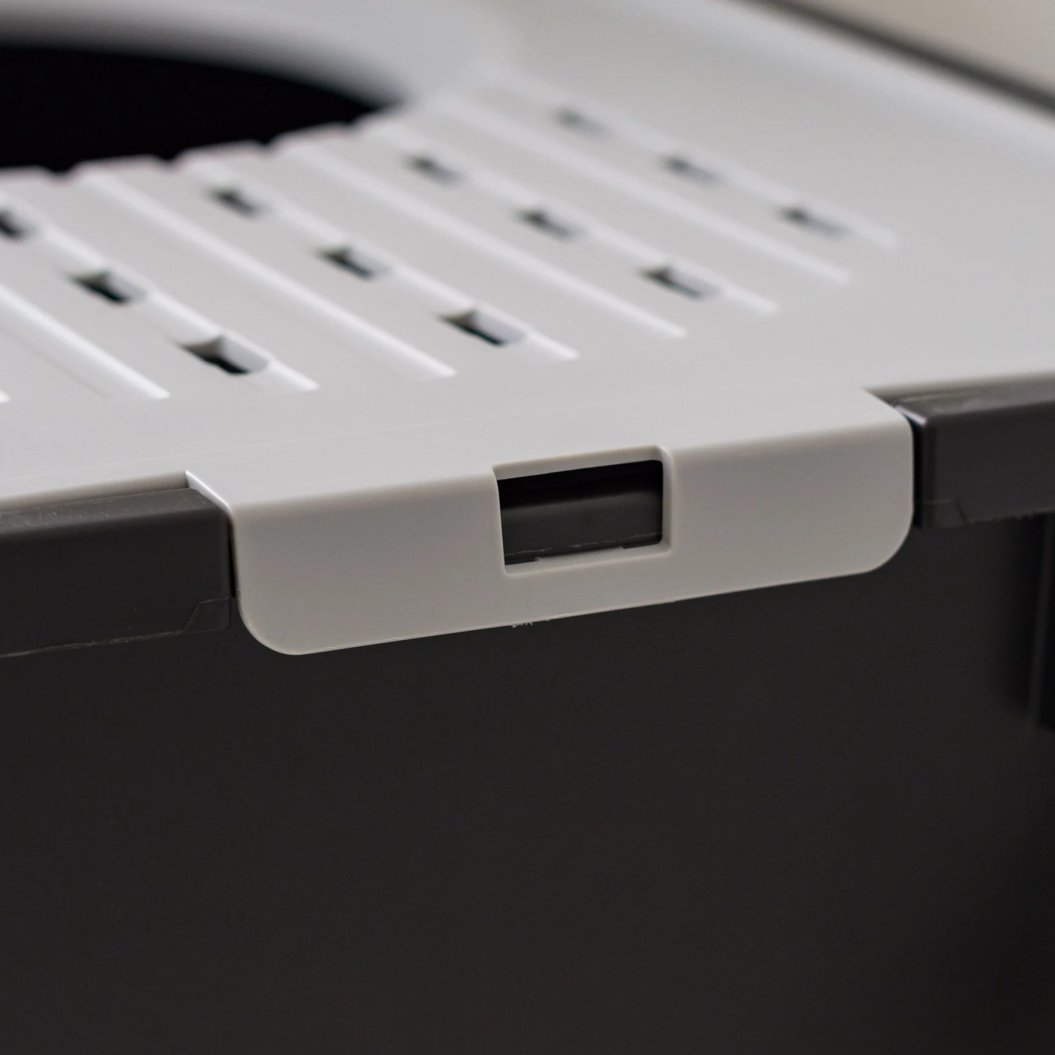 IRIS USA Square Top Entry Cat Litter Box With Scoop, Large 10 IRIS USA Square Top Entry Cat Litter Box With Scoop, Large - Image 8